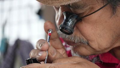 觀塘 76 歲鐘錶匠爭取六年喜獲工匠牌 ｜港吸引力降 酒店房價中秋減兩成招客｜伍允龍疑似女朋友曝光｜9 月 17 日・Yahoo 早報