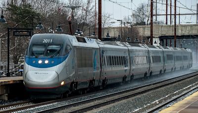 Commuters, pols enraged as Amtrak service along Northeast Corridor snagged by downed wire in NJ | amNewYork