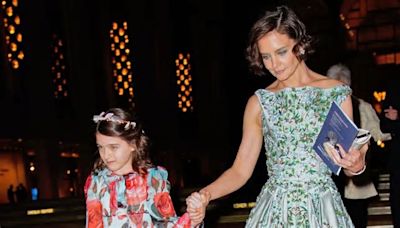 Erwachsen geworden: Suri Cruise wird 18 - und ist kaum wiederzuerkennen