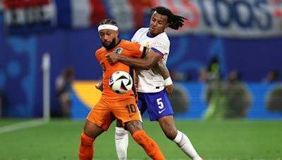 Dutch boss Koeman backs struggling Depay to shine at Euros