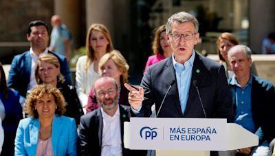 Feijóo endurece su discurso contra la inmigración ilegal "que ocupa nuestros domicilios" para atraer votantes de Vox en Cataluña