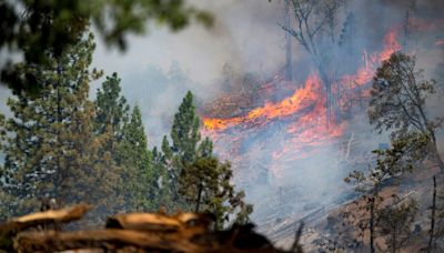 Thousands battle Western wildfires as smoke puts millions under air quality alerts | World News - The Indian Express