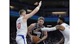 Kawhi-less Clippers drop trip finale in Sacramento