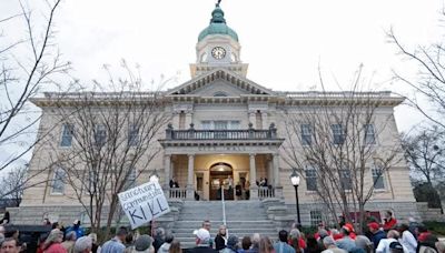 Change of venue for Athens-Clarke Commission fails to stop public confrontation