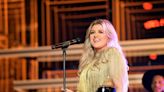 John Bradley (Game of Thrones) tells Kelly Clarkson how he injured his back | 98.7 The River | Mark Robertson