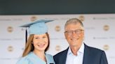 Bill y Melinda Gates se reúnen para la graduación de su hija mayor, de la que tuvieron que irse antes de tiempo