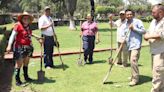 Plantan 200 árboles en el Zoológico de Morelia