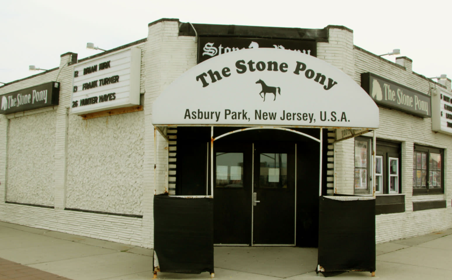 New Book Takes You Inside New Jersey’s Stone Pony, With Springsteen, Jonas Brothers & Jack Antonoff Interviews