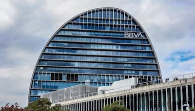 BBVA propone una fusión por absorción de Banco Sabadell con un canje de 1 acción nueva por cada 4,83