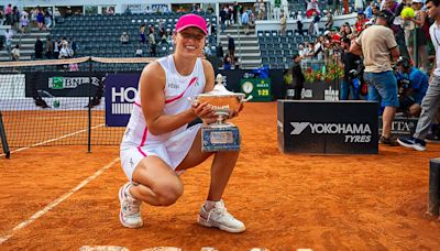 Iga Swiatek demolishes Australian Open champion Aryna Sabalenka to win third Rome title