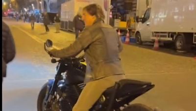 Mission Impossible 8: Tom Cruise in moto a Parigi, il video