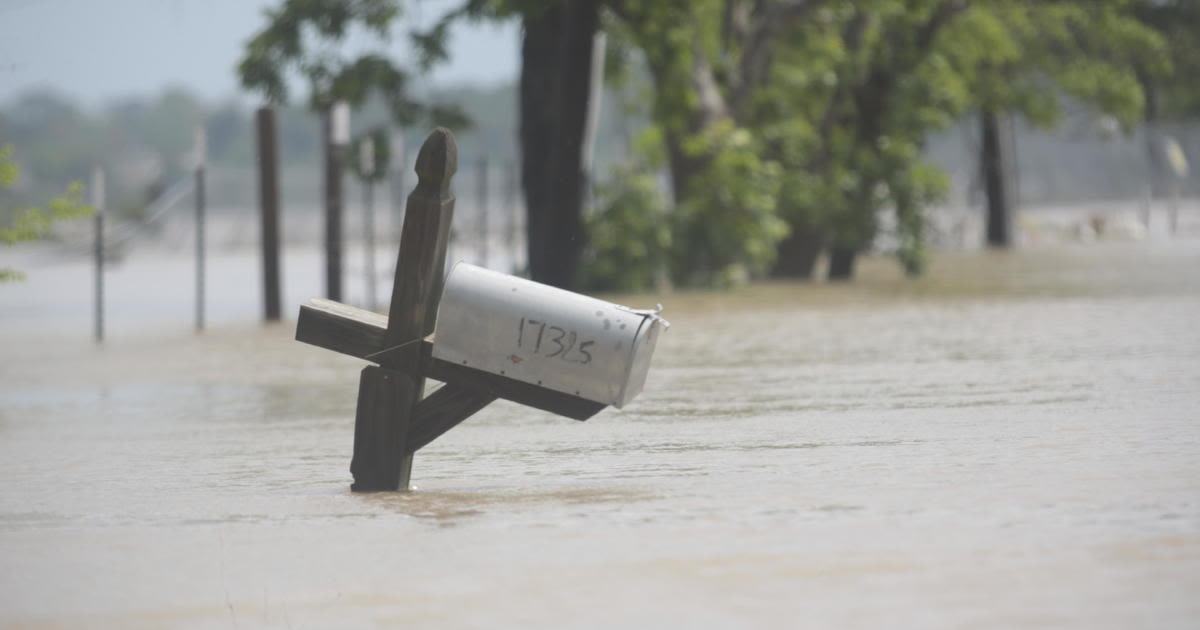 Tornadoes spotted in Oklahoma as dangerous storms move across Great Plains