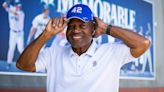 Dave Sims tips hat to MLB legend and Seattle greats as Mariners' play-by-play announcer
