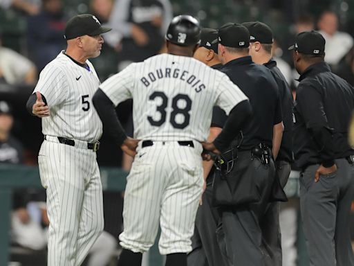 WATCH: White Sox lose on abhorrent interference call, internet goes nuts