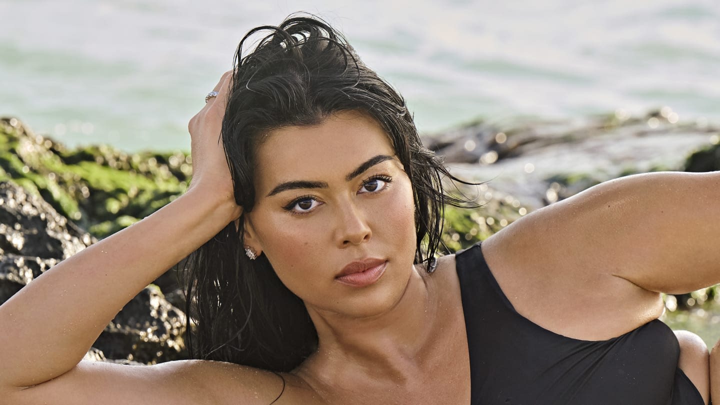 SI Swimsuit Model Lauren Chan Talks Journey of Self-Discovery