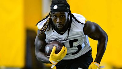 Steelers sign veteran RB after rookie camp tryout