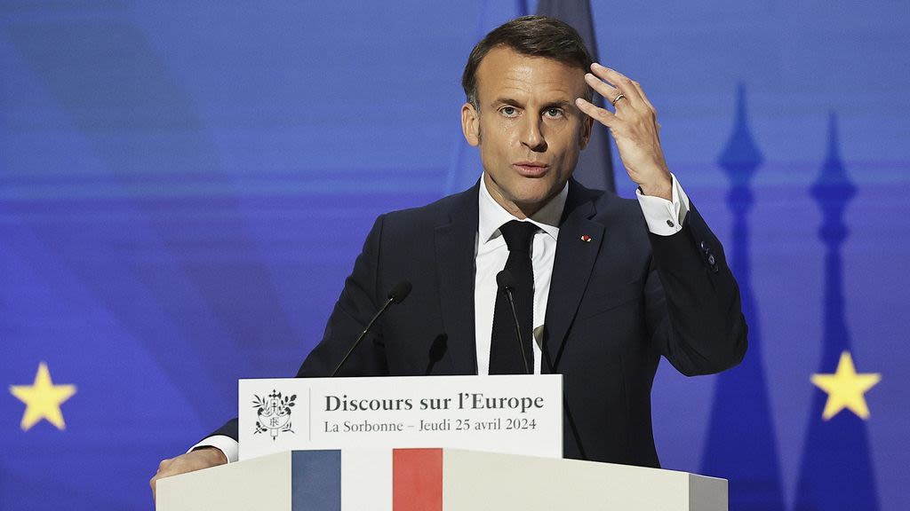 Macron in favour of Europe-wide social media age restriction for teens under 15