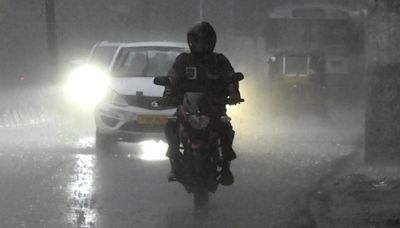 IMD issues red alert for parts of Telangana, Hyderabad under orange alert