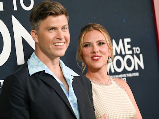 Scarlett Johansson jokes that her prenup required Colin Jost to cameo in “Fly Me to the Moon”