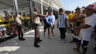 美洲國家盃｜決賽阿根廷對哥倫比亞 無票球迷圖硬闖比賽延時舉行（不斷更新） | am730