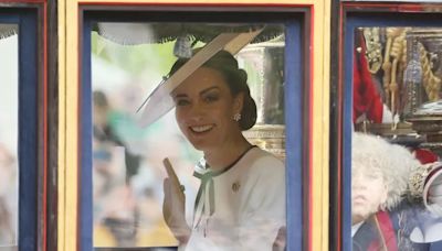 Kate Middleton's 'surprise A-list guest' in carriage has people in stitches