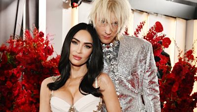 Megan Fox and Machine Gun Kelly Slow Dance at Stagecoach