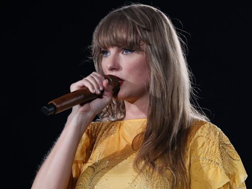 Taylor Swift Speaking Portuguese to Help an Eras Tour Concertgoer Is Making Fans Love Her Even More