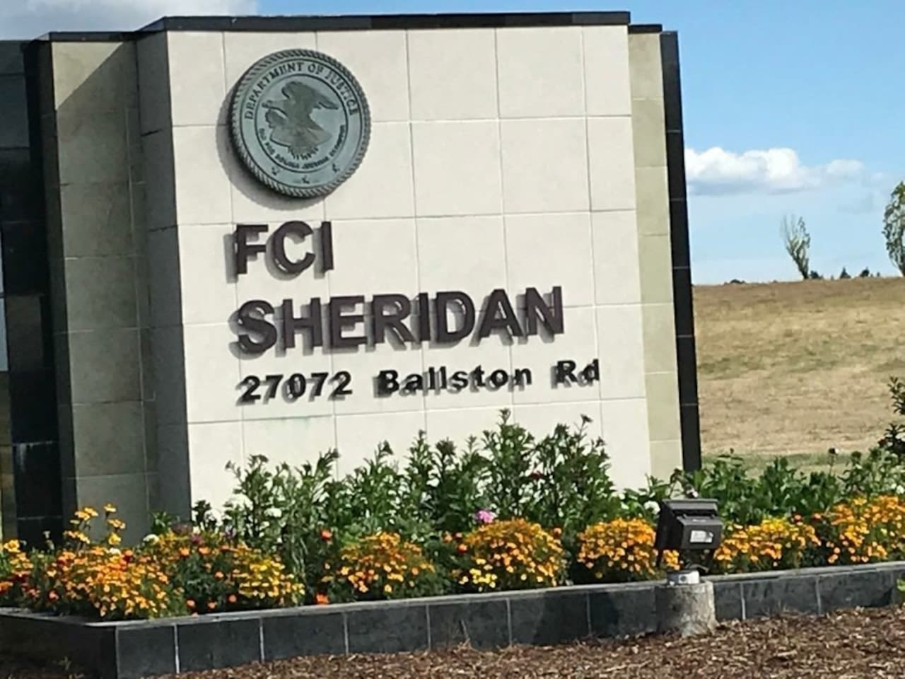 Oregon’s Congressional delegation demands action to address lags in medical care, staff shortages at federal prison in Sheridan