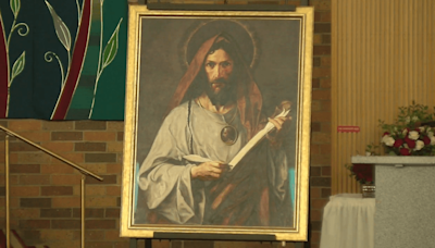 St. Jude relic draws crowds to Redding church as symbol of hope