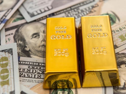 When will gold prices hit $3,000 per ounce? Here's what experts think