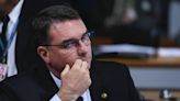 Flávio Bolsonaro se defende de 'Abin paralela' e diz ter sido vítima da Receita