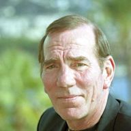 Pete Postlethwaite