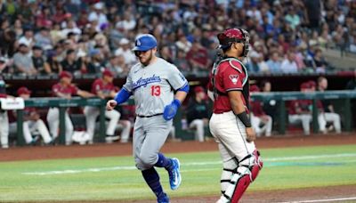 Dodgers stay on winning track, drop D-backs