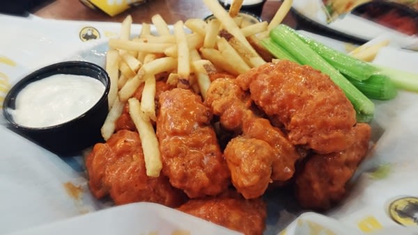 Ohio Supreme Court Majority Ruling That Boneless Wings Can Have Bones Is an Embarrassment