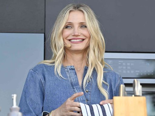 Cameron Diaz’s Comfy White Sneakers Are the Must-Have Summer Shoes We’re Seeing Everywhere — and Pairs Start at $22