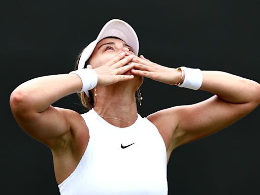 'Proud' Stefanos Tsitsipas shares sweet moment with Paula Badosa after her latest Wimbledon win | Tennis.com