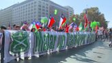 "Matar a un carabinero es matar al país": realizan marcha en Santiago en apoyo a Carabineros