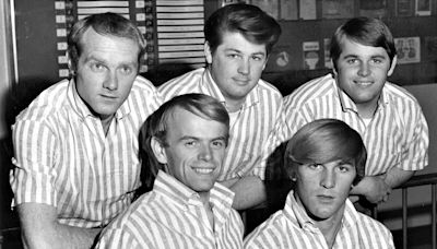 The Beach Boys: el surf que nunca practicaron, la relación con Charles Manson y la mayor traición