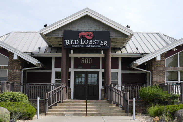 Red Lobster Seeks Bankruptcy Protection After Closing Dozens Of Restaurants