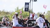 Los Rangers celebran su triunfo con la promesa de ganar otra Serie Mundial