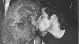 John Travolta y Olivia Newton-John: el beso que fue y el romance que nunca llegó a ser