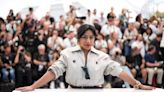 La mexicana Adriana Paz, premio a mejor actriz en Cannes junto a sus coprotagonistas por el narcomusical ‘Emilia Pérez’