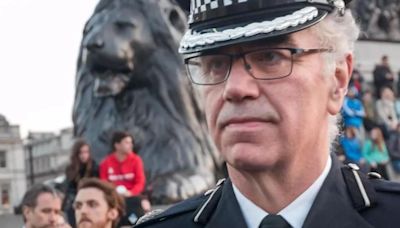 Sacking of Met commander over drugs test overturned