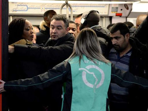 À sept jours des JO, pagaille dans les RER A et B, perturbés par d’importantes pannes