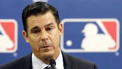 Yankees honor late MLB executive Billy Bean with moment of silence before doubleheader vs. Angels