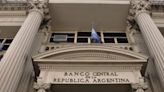 Sale el agro, entra el BCRA: hasta cuándo habrá dólar blend "oficial"