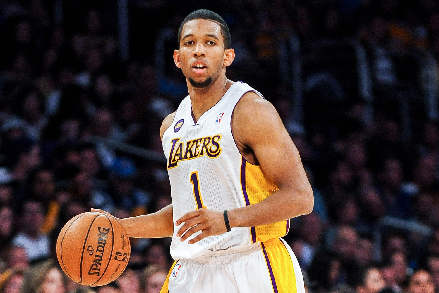 Former Los Angeles Lakers point guard Darius Morris dies at 33