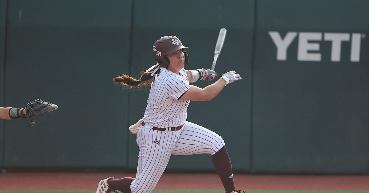 A&M's rally falls short as top-seeded Texas holds on to advance to WCWS