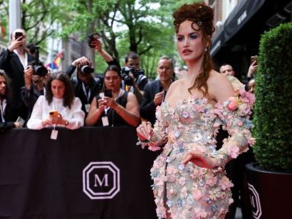 ‘Gross!’ Woke Mama Whitney Alese Rings The Alarm On Viral Marie Antoinette Themed Met Gala