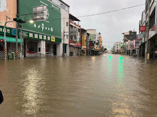 凱米颱風帶「莫拉克等級」超大豪雨灌高雄 全市22行政區一級淹水警戒